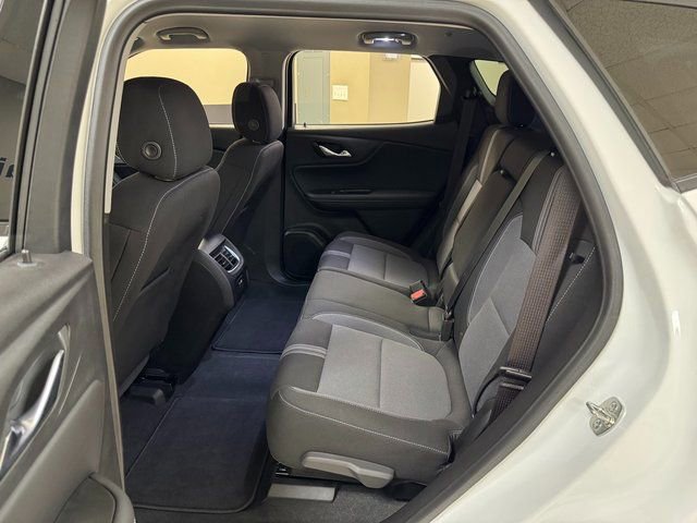 Used 2024 Chevrolet Blazer LT w/ Midnight/Sport Edition FWD image 19