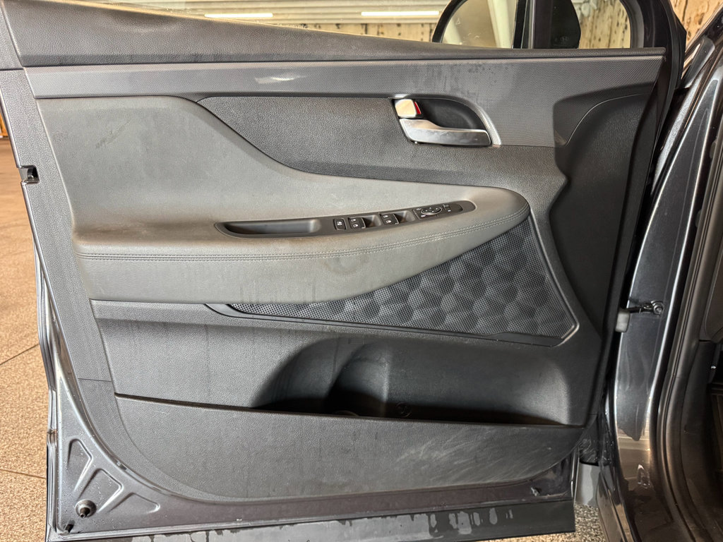 Used 2022 Hyundai Santa Fe SEL w/ Convenience Package FWD image 15