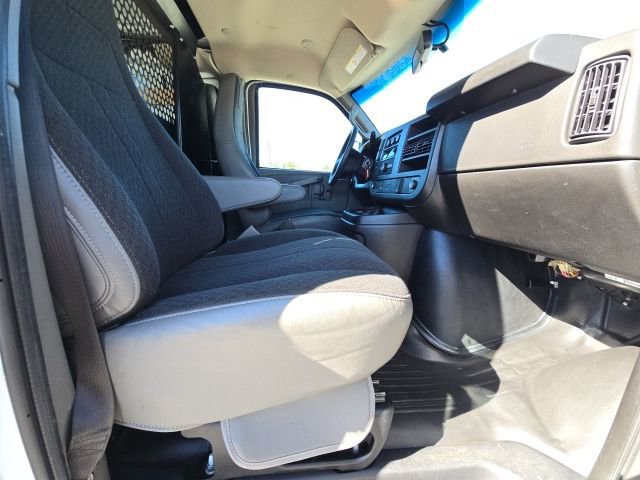 Used 2024 GMC Savana 2500 w/ Driver Convenience Package image 14