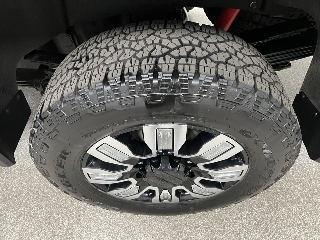 Used 2024 GMC Sierra 3500 Denali image 16