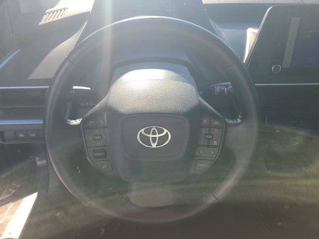 Used 2023 Toyota Prius LE image 19