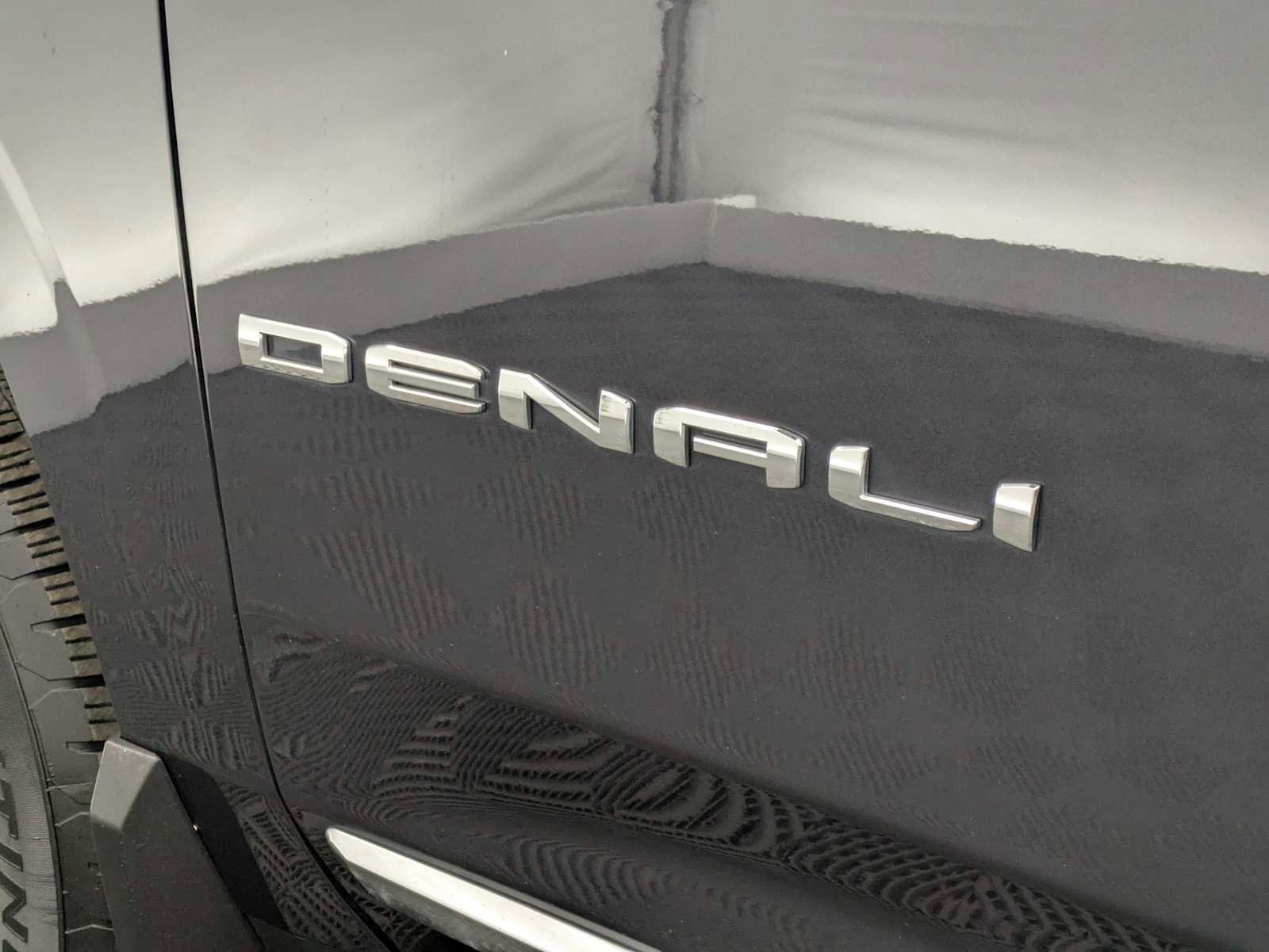 Used 2024 GMC Yukon Denali w/ Max Trailering Package image 11