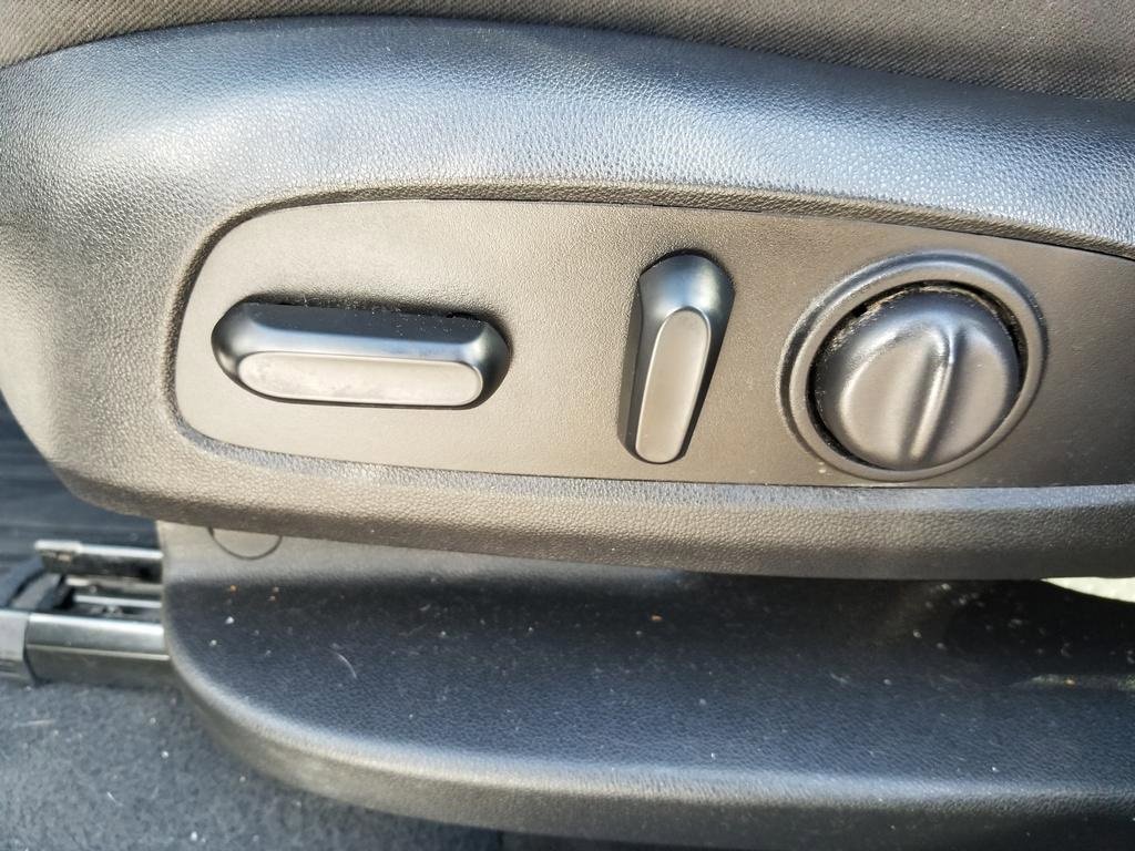 Used 2020 Chevrolet Equinox LT image 26