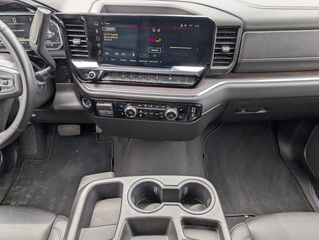 Used 2025 GMC Sierra 1500 SLT image 7