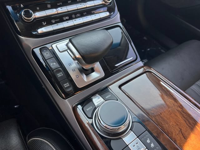 Used 2018 Genesis G90 3.3T Premium AWD/4WD image 29