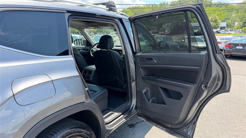 Used 2018 Volkswagen Atlas SEL AWD/4WD image 38