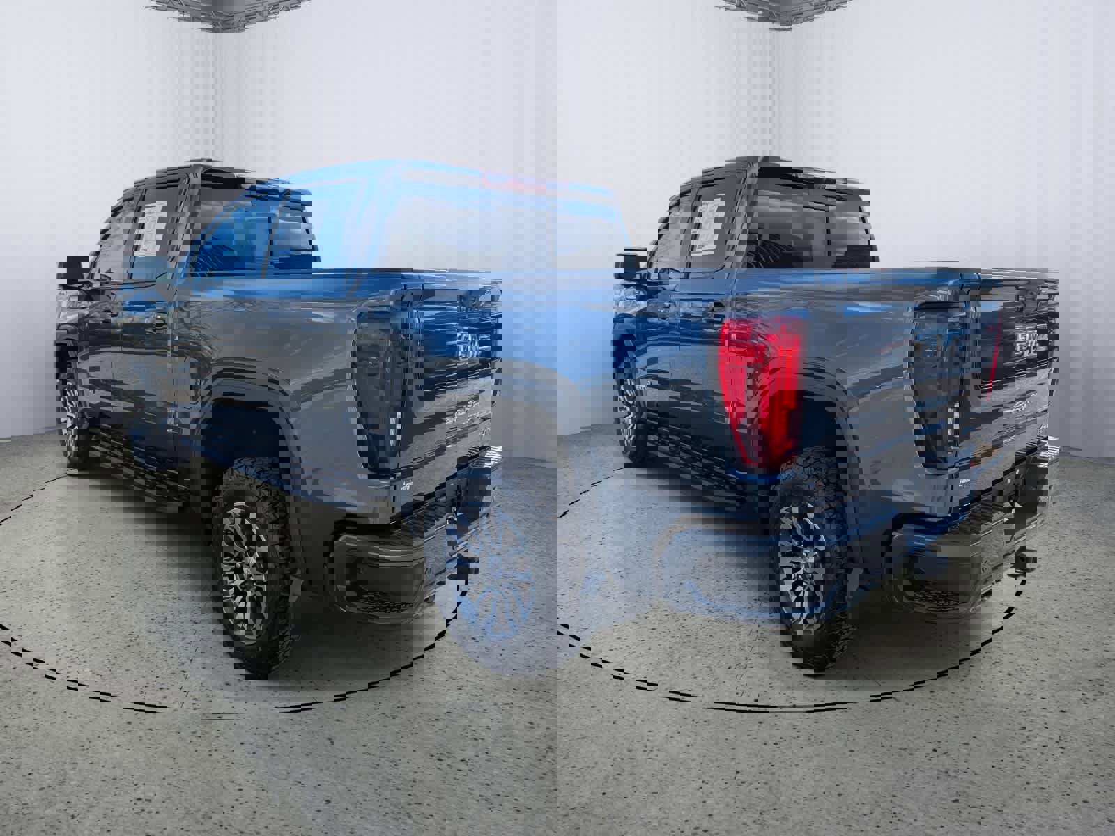 Used 2021 GMC Sierra 1500 AT4 w/ AT4 Value Package image 4