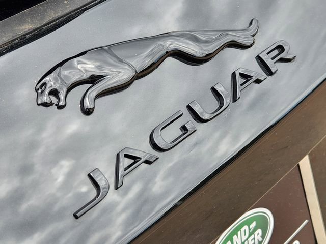 Used 2026 Jaguar F-PACE R-Dynamic S image 9