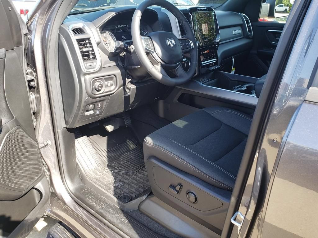 New 2026 RAM 1500 Big Horn AWD/4WD image 7