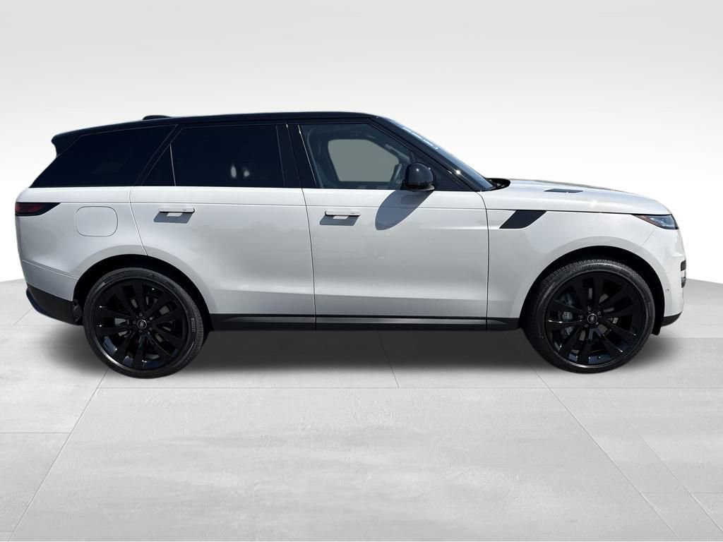 New 2025 Land Rover Range Rover Sport SE image 6