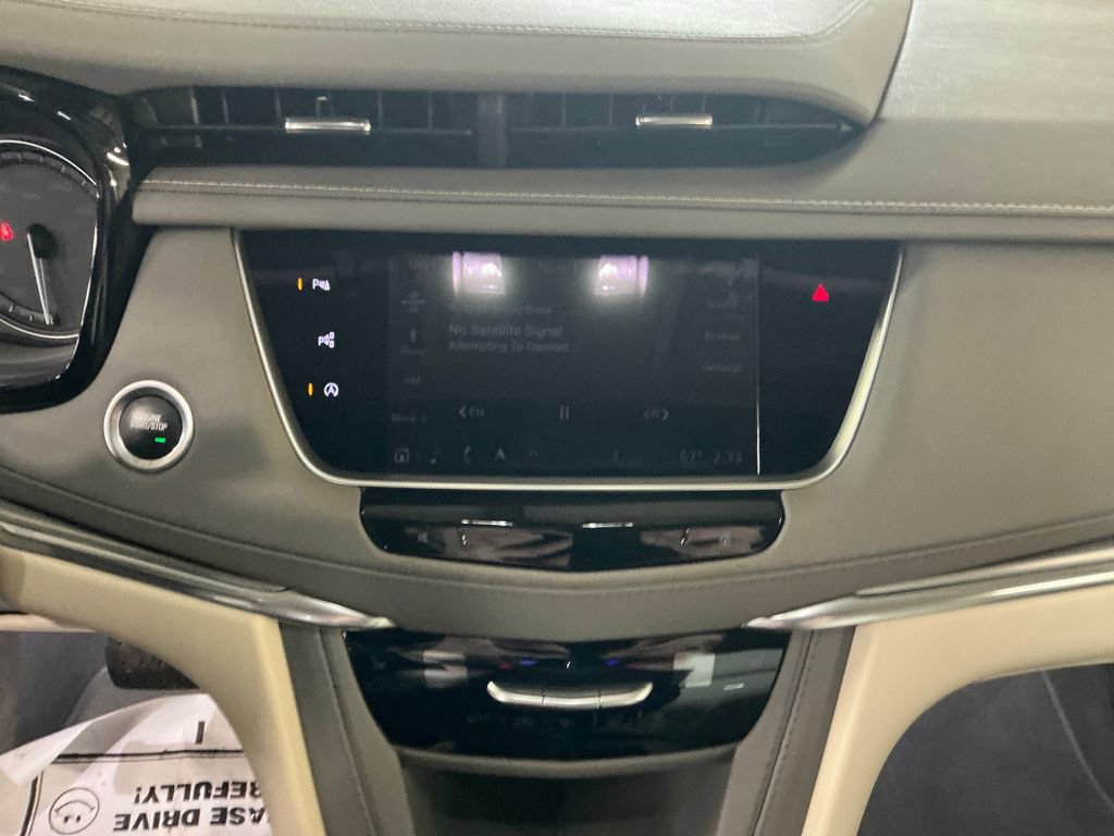 Certified 2024 Cadillac XT5 Premium Luxury w/ Technology Package AWD/4WD image 19