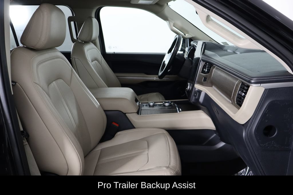 Used 2023 Ford Expedition Limited AWD/4WD image 19