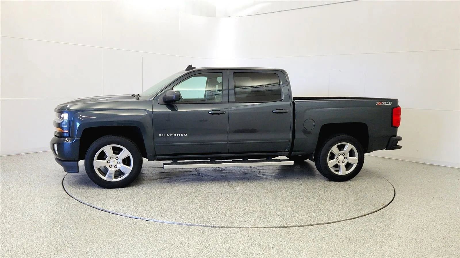 Used 2017 Chevrolet Silverado 1500 LT w/ All Star Edition image 4