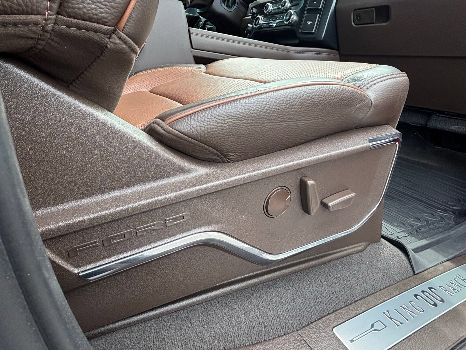 Used 2023 Ford F350 King Ranch AWD/4WD image 26