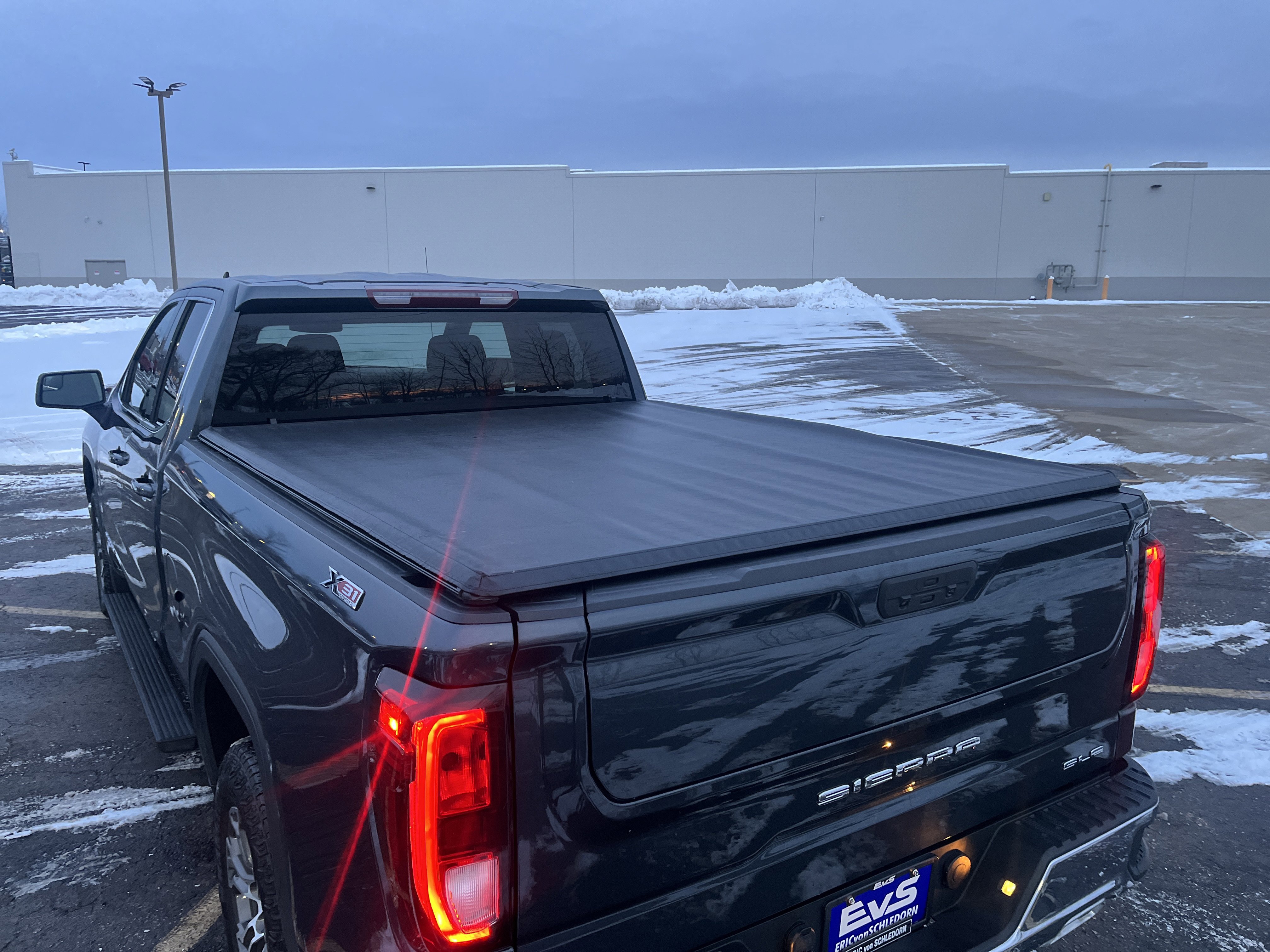 Used 2022 GMC Sierra 1500 SLE w/ X31 Off-Road Package image 17