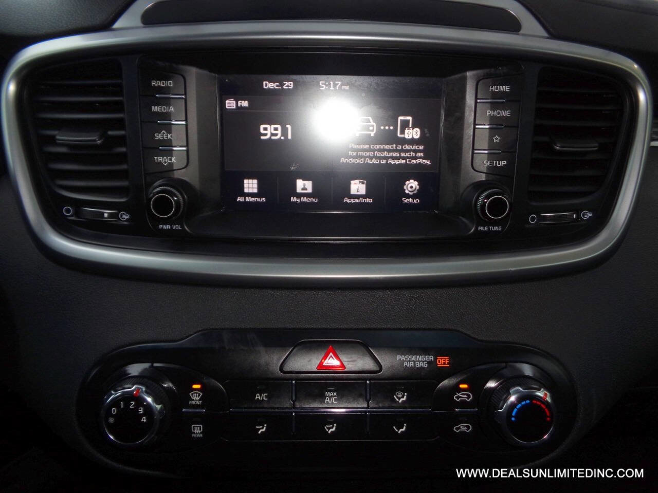 Used 2019 Kia Sorento AWD image 11