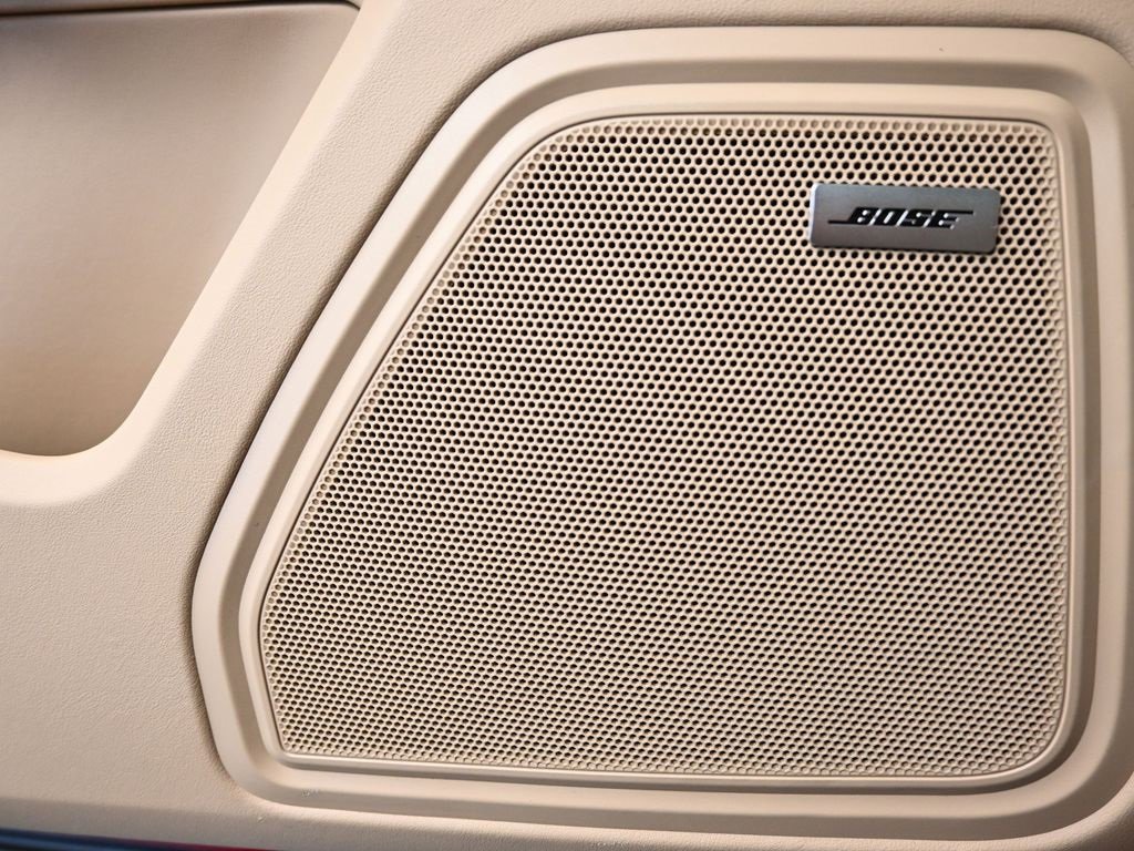 New 2026 Porsche Macan image 17