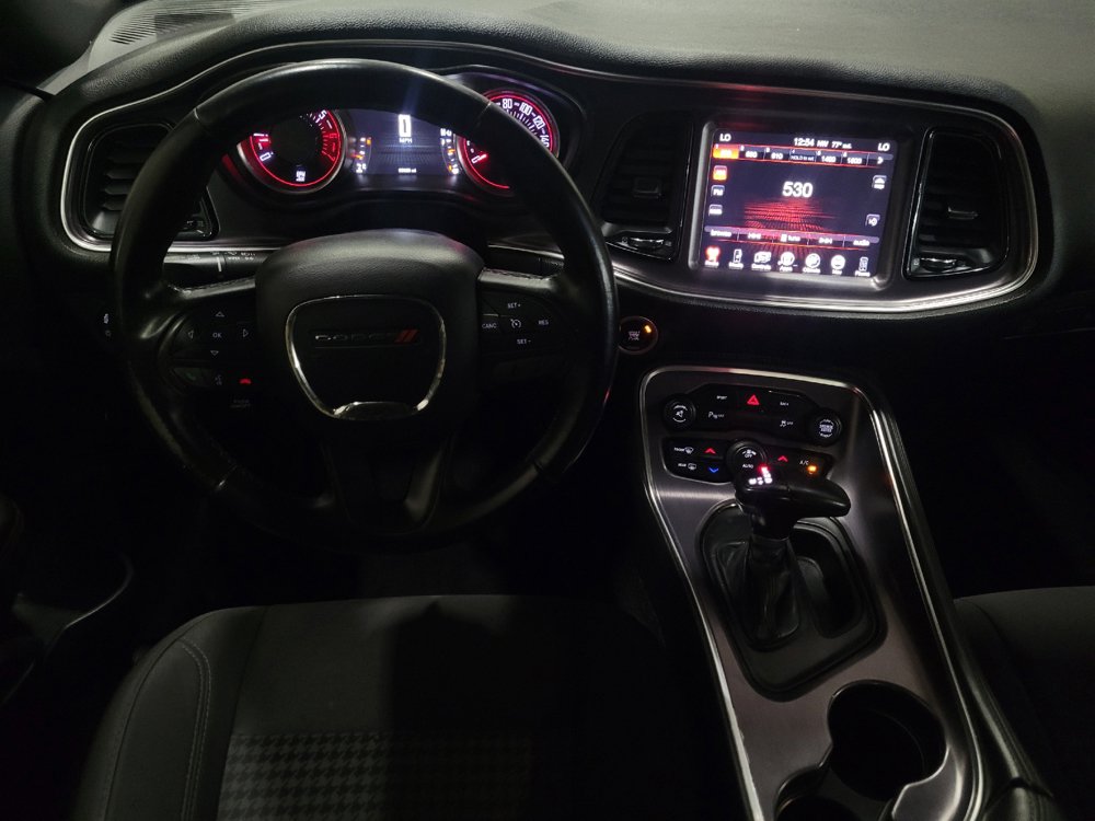 Used 2016 Dodge Challenger R/T w/ Driver Convenience Group RWD image 22