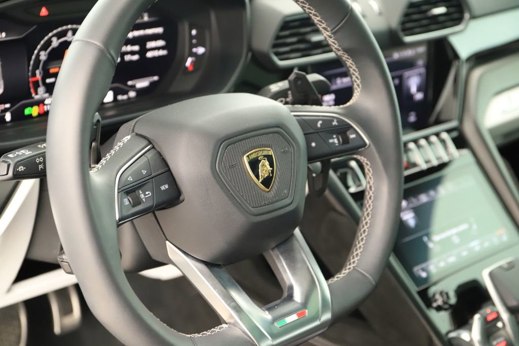 Used 2024 Lamborghini Urus S AWD/4WD image 16