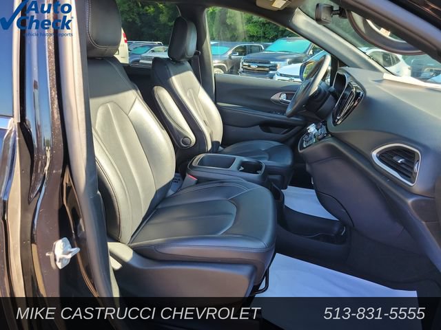 Used 2025 Chrysler Pacifica Select FWD image 23