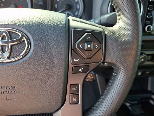 Used 2020 Toyota Tacoma TRD Off-Road AWD/4WD image 22