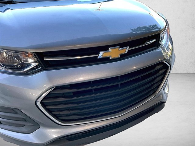 Used 2020 Chevrolet Trax LS FWD image 30