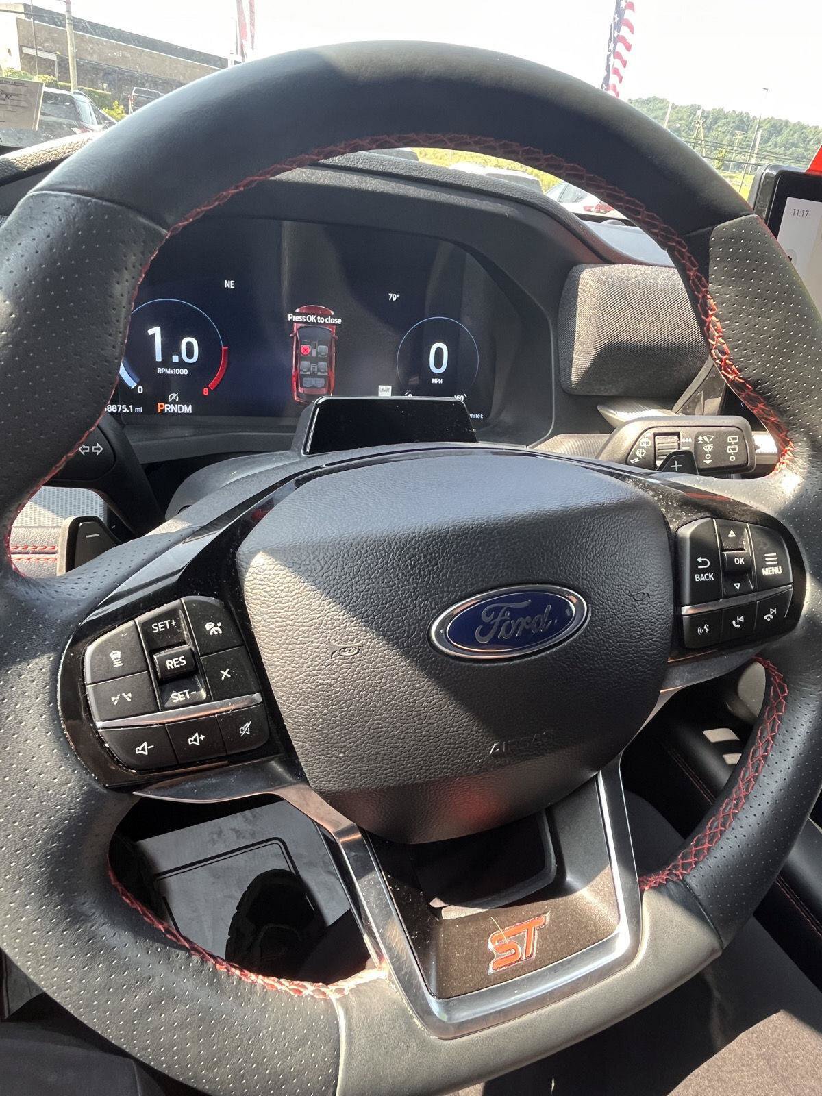 Used 2025 Ford Explorer ST AWD/4WD image 19
