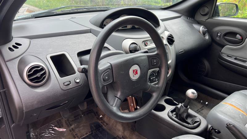Used 2005 Saturn ION Level 3 w/ Travel Pkg FWD image 25