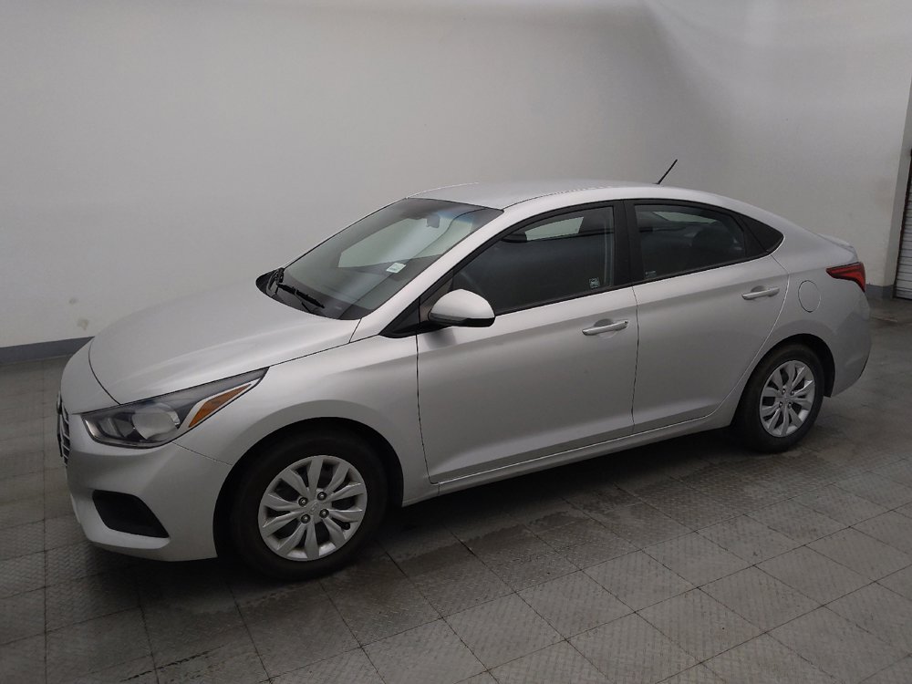 Used 2020 Hyundai Accent SE FWD image 2