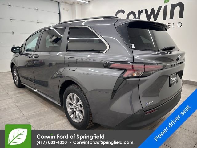 Used 2025 Toyota Sienna XLE video 3