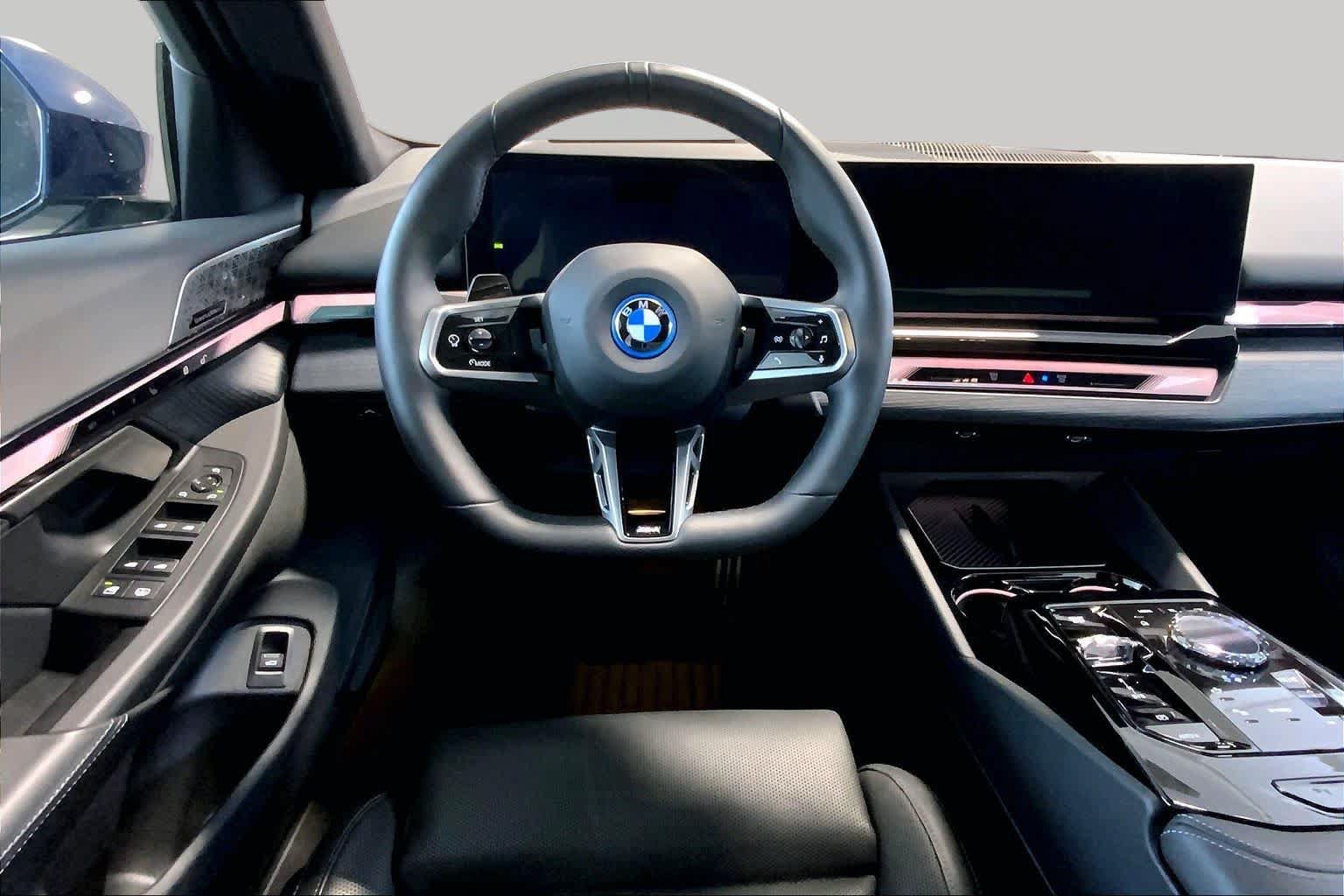 Used 2025 BMW i5 xDrive40 w/ Executive Package AWD/4WD image 5