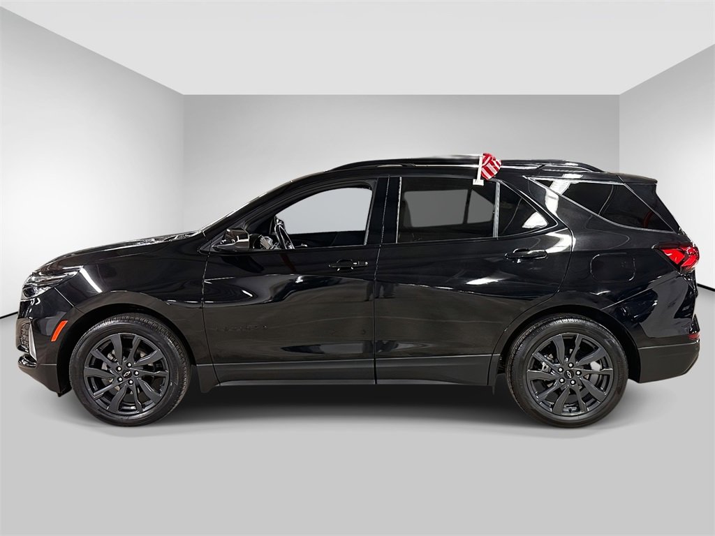Used 2023 Chevrolet Equinox RS w/ RS Leather Package image 2