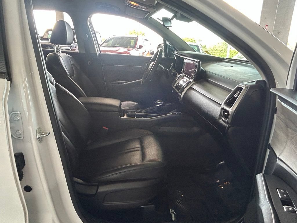 Used 2023 Kia Sorento S AWD/4WD image 35