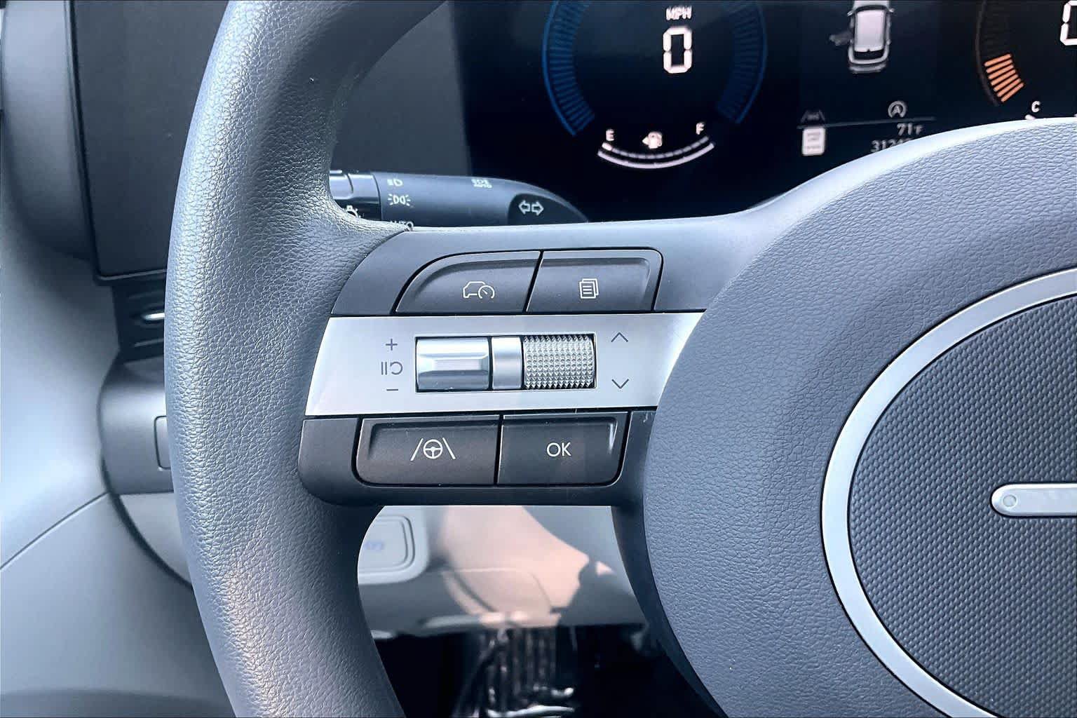 Used 2025 Hyundai Kona SE FWD image 24