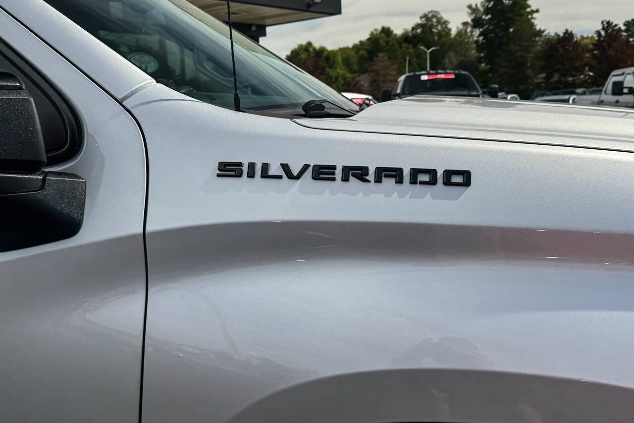 Used 2022 Chevrolet Silverado 1500 Custom AWD/4WD image 13