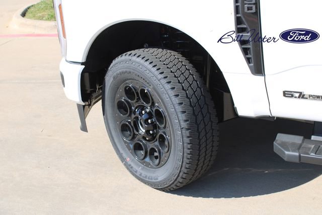 New 2026 Ford F250 Lariat w/ Black Appearance Package image 5