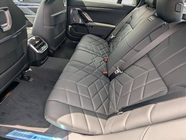 New 2026 BMW i7 xDrive60 w/ Executive Package AWD/4WD image 15