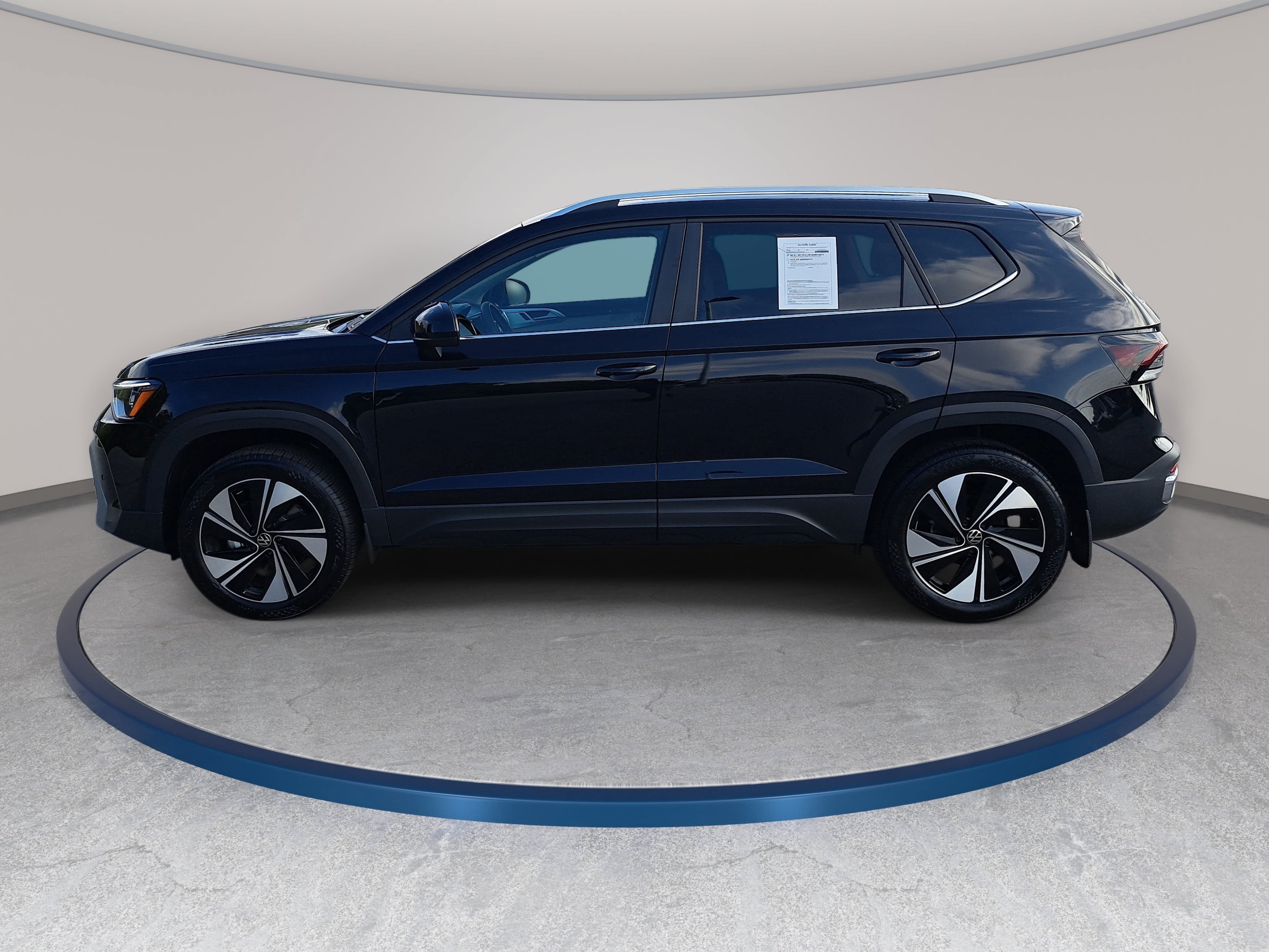 Used 2026 Volkswagen Taos SE AWD/4WD image 8
