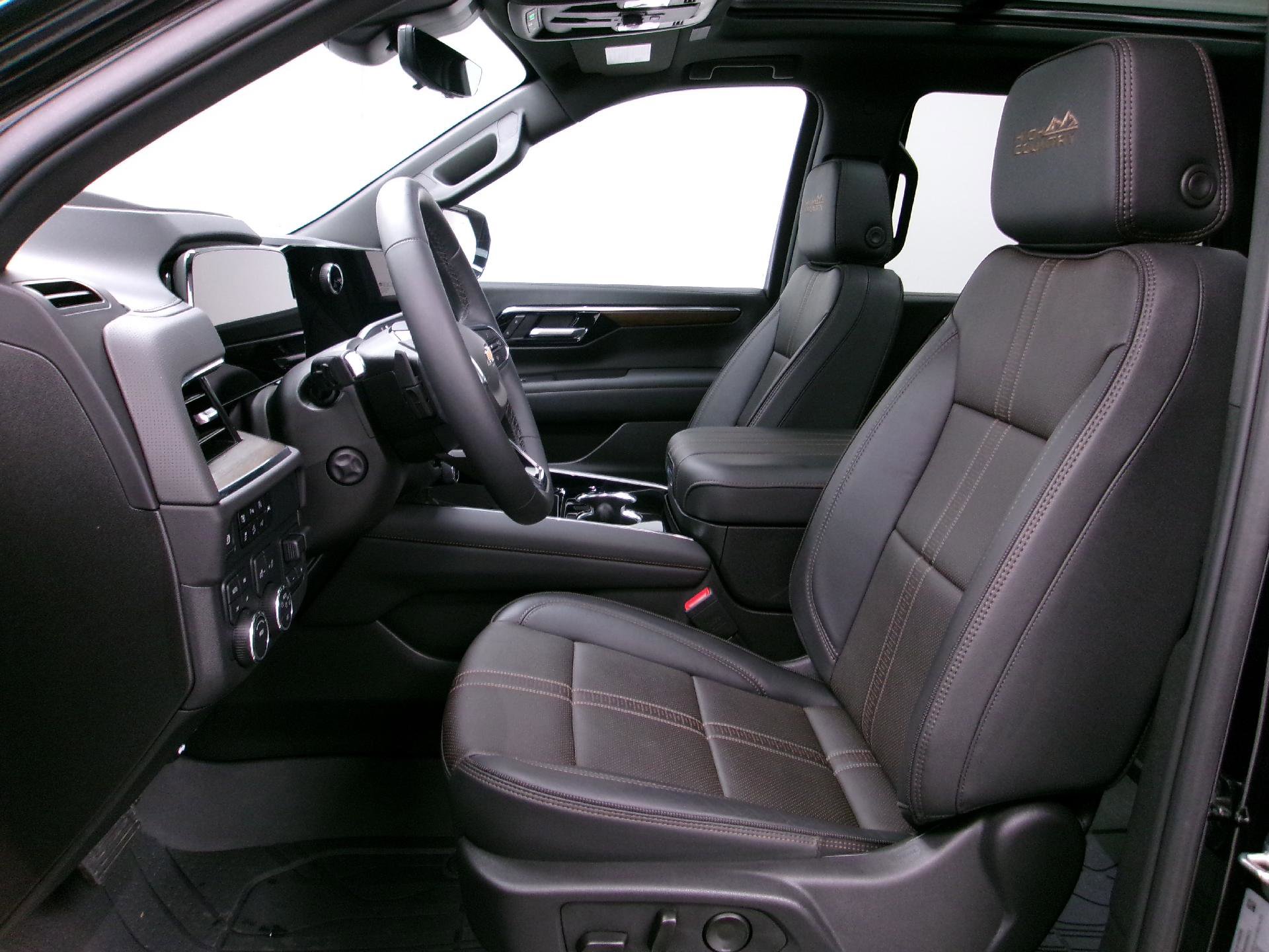 Certified 2025 Chevrolet Tahoe High Country w/ Sun And Tow Package image 9