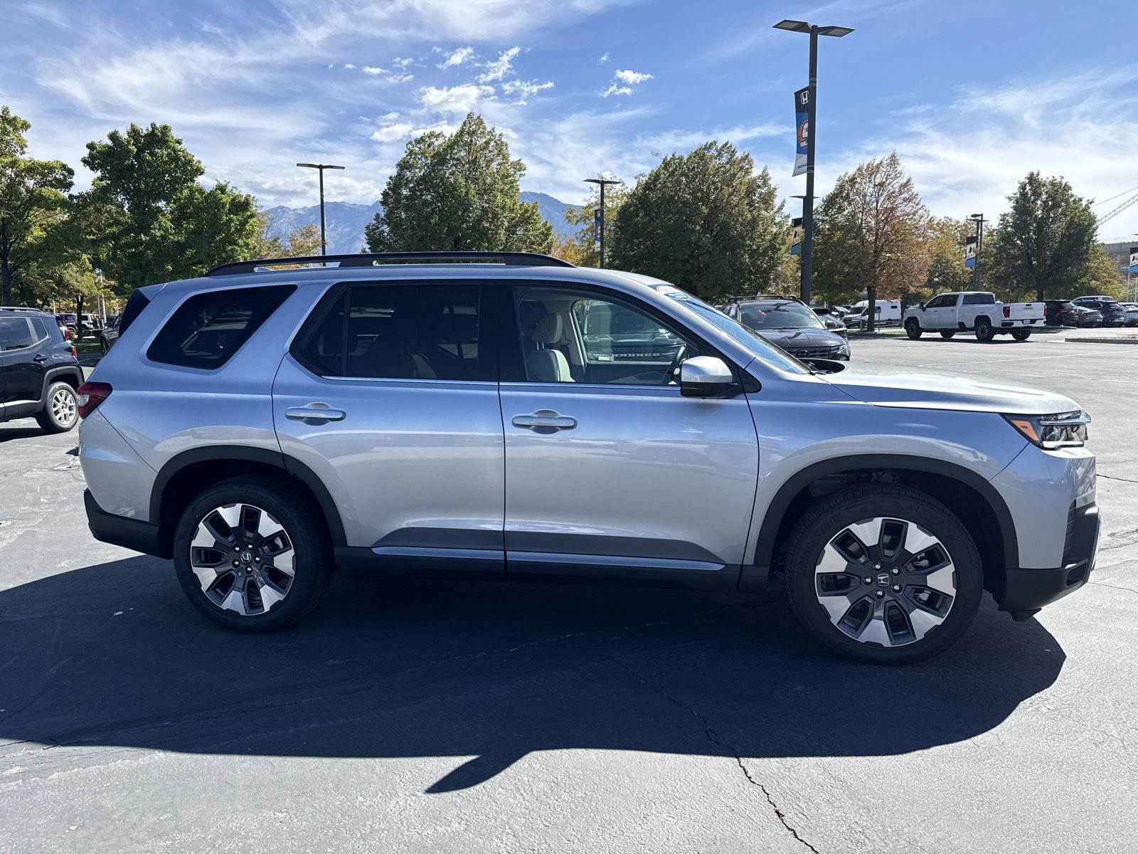 Certified 2026 Honda Pilot Touring image 3