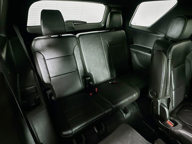 Used 2023 Chevrolet Traverse LT AWD/4WD image 9