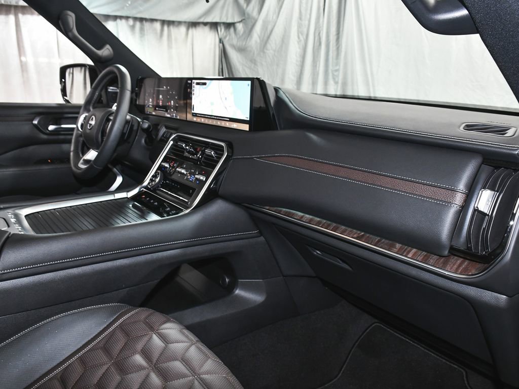 Used 2025 Nissan Armada Platinum Reserve AWD/4WD image 65