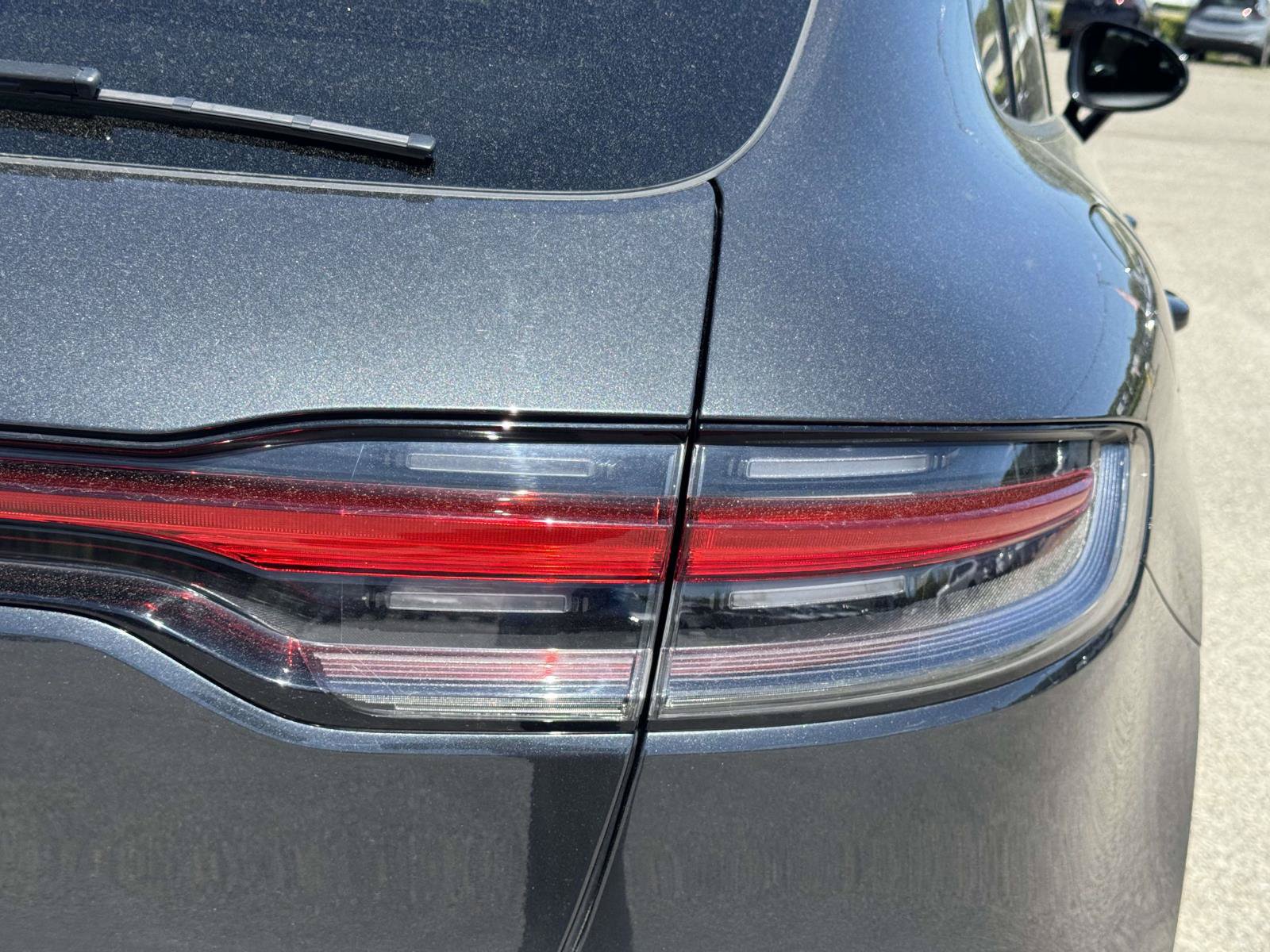 Used 2022 Porsche Macan w/ Premium Package Plus AWD/4WD image 10