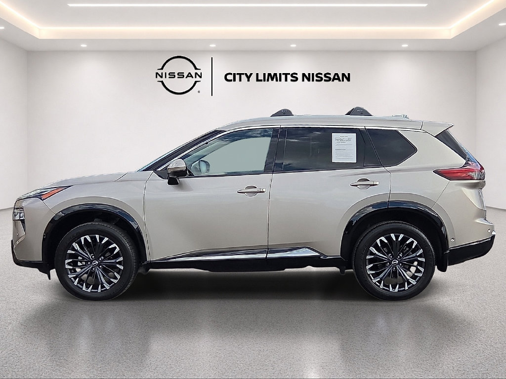 Used 2026 Nissan Rogue Platinum w/ Platinum Premium Package AWD/4WD image 3