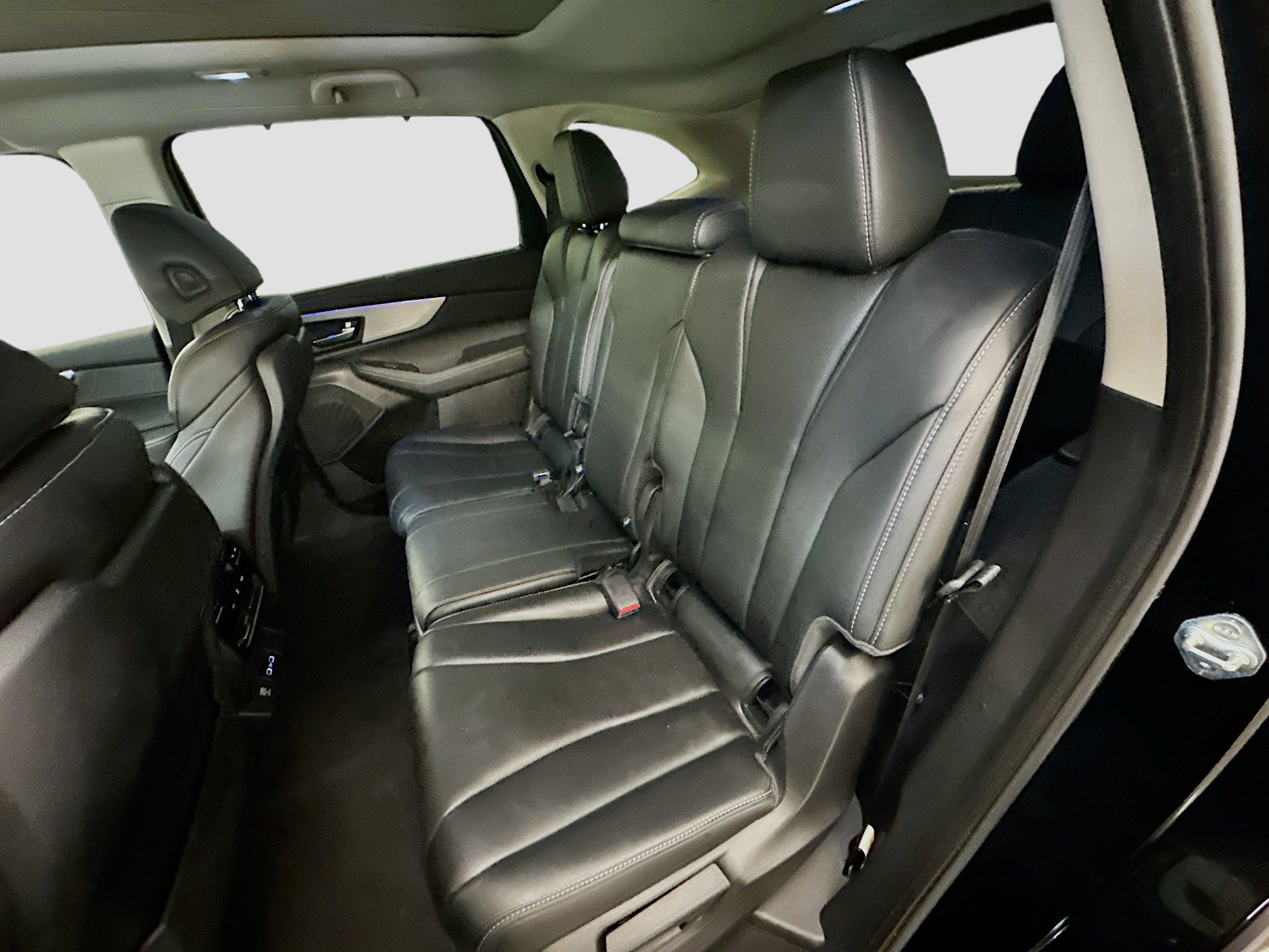 Used 2023 Acura MDX SH-AWD w/ Technology Package image 30