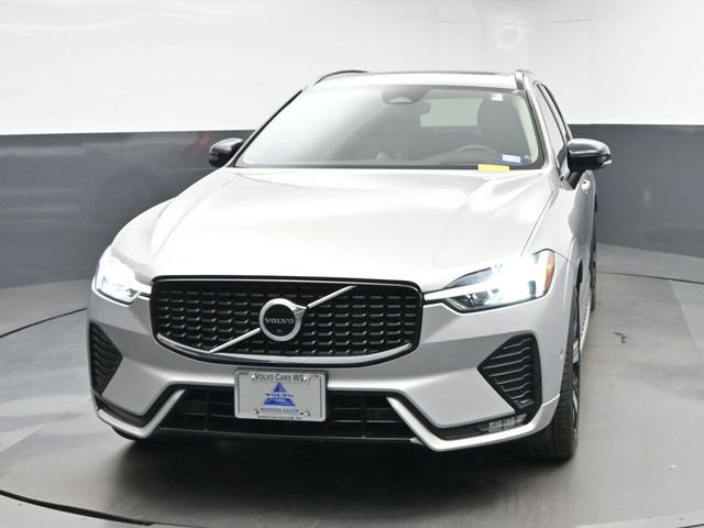 Used 2023 Volvo XC60 B6 Ultimate w/ Protection Package Premier AWD/4WD image 3