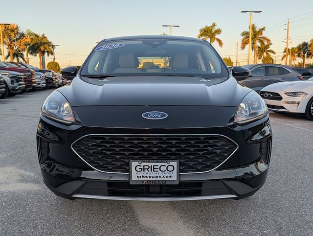 Certified 2020 Ford Escape SE image 2