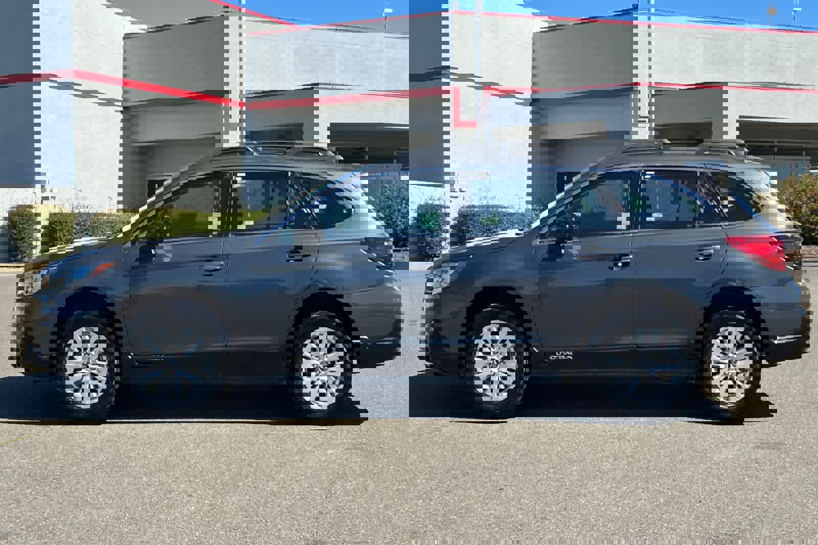 Used 2019 Subaru Outback 2.5i image 9