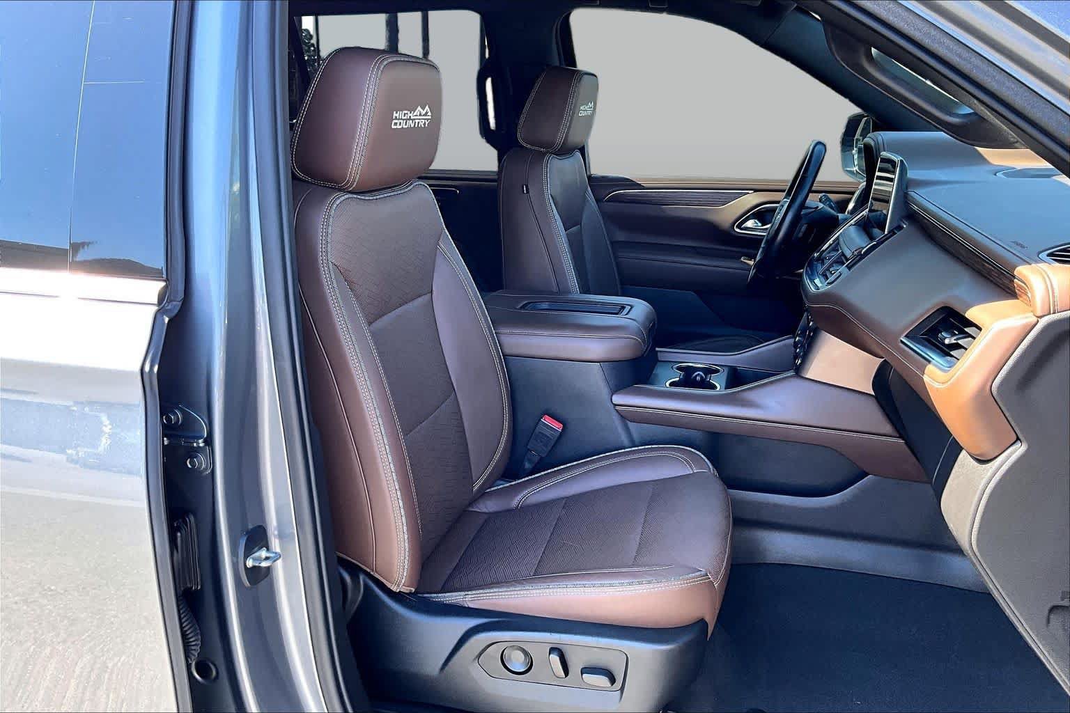 Used 2021 Chevrolet Tahoe High Country RWD image 8