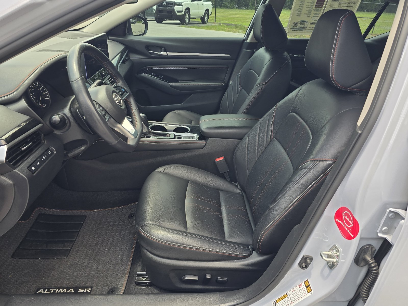Certified 2023 Nissan Altima 2.0 SR FWD image 12